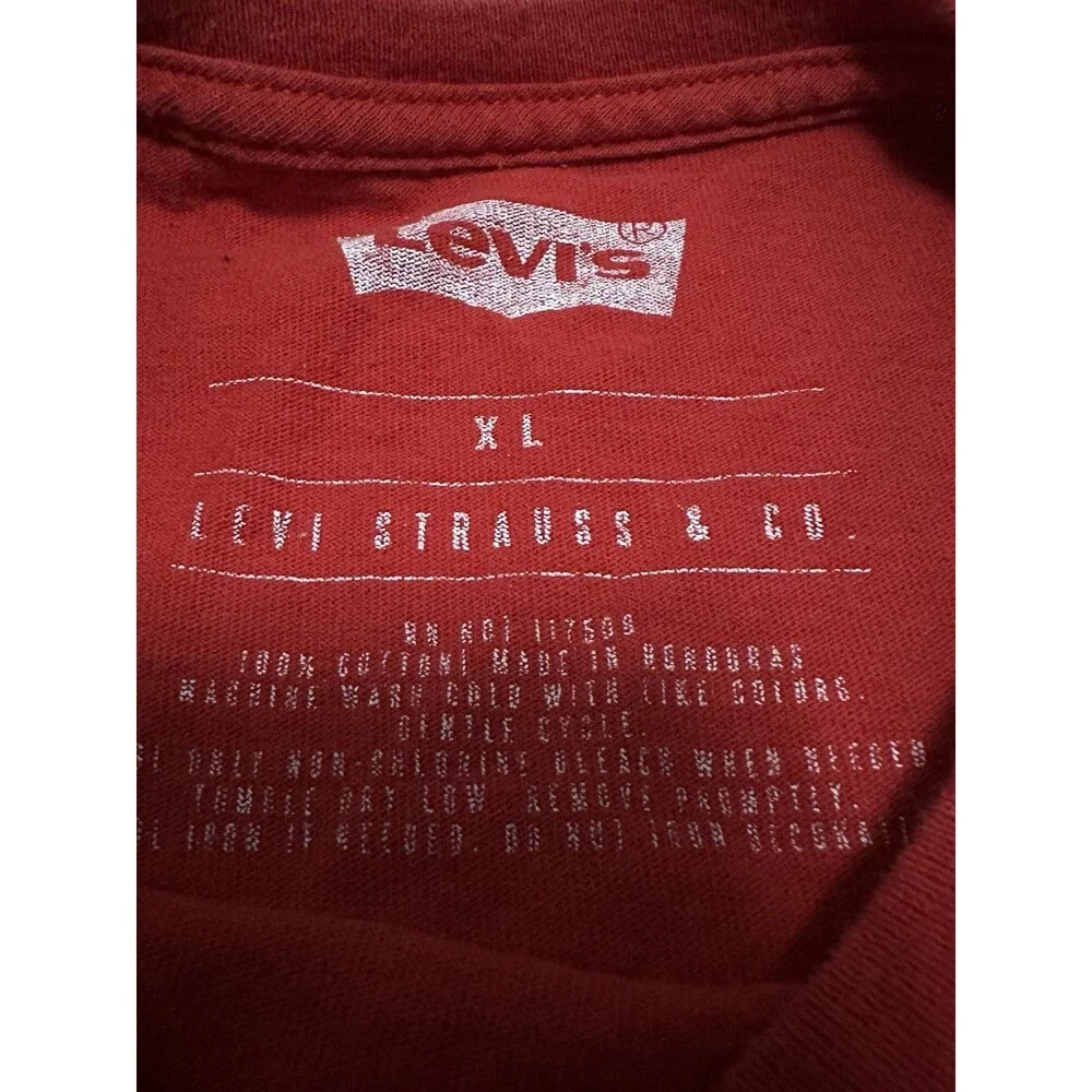 Levi's‎ Camouflage Graphic Red Short Sleeve T Shirt Size XL